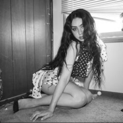 Party 4 U Chords by Charli XCX