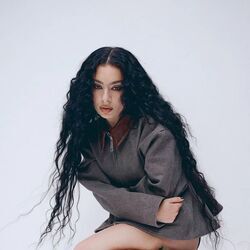 Pink Diamond Intro by Charli XCX