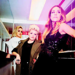 Julianna Calm Down by The Chicks