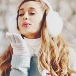 Snow In California Chords by Ariana Grande