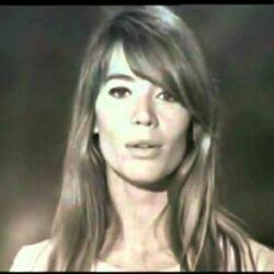 Des Ronds Dans Leau by Francoise Hardy