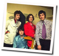 The Kinks chords for People take pictures of each other