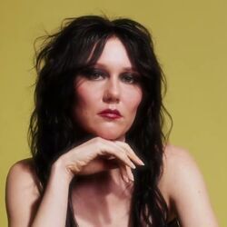 Old Me New Wig Chords by Molly Tuttle